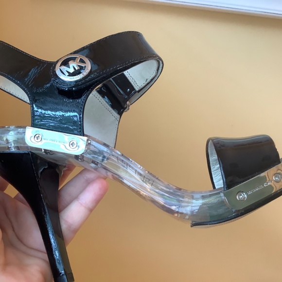 Michael Kors Lani sandals size 7 - Picture 4 of 4